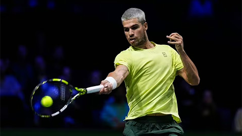  Carlos Alcaraz rơi vào khủng hoảng