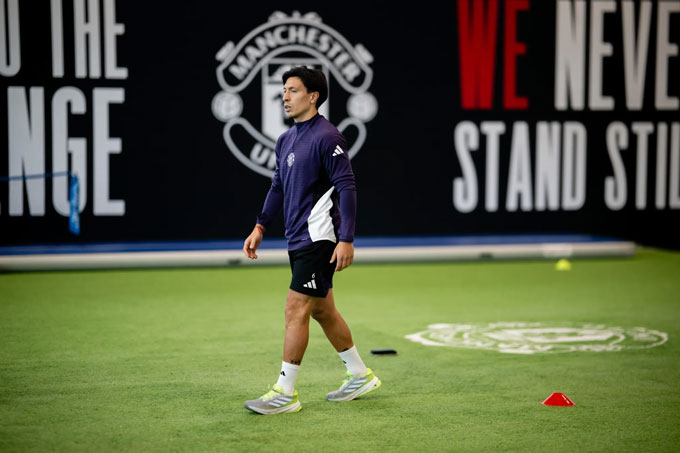 Lisandro đã trở lại tập luyện bình thường tại MU