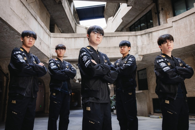 T1 một lần nữa vào chung kết của CKTG, sẽ đụng độ KT