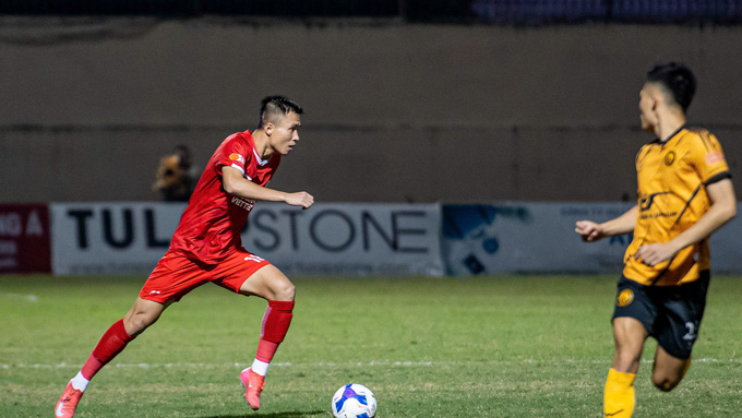 Đinh Viết Tú ghi bàn duy nhất vào lưới Thanh Hoá - Ảnh: Đức Cường