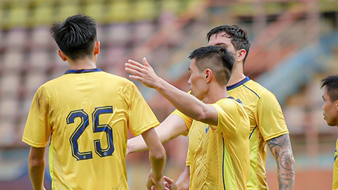  Trường Giang Gia Định tiến dần việc thăng hạng Nhì