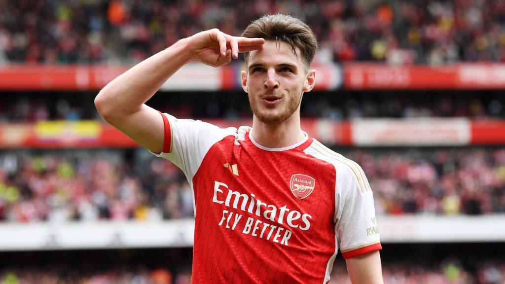 Rice là tiền vệ toàn diện nhất thế giới ở 3 mảng: chuyền bóng, dẫn bóng, ghi bàn