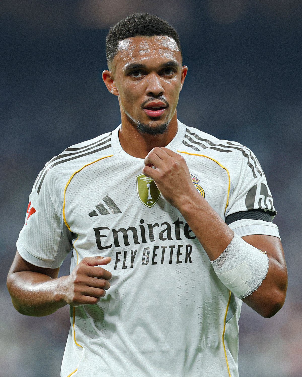 Trent sẽ đối đầu với Liverpool trong màu áo Real