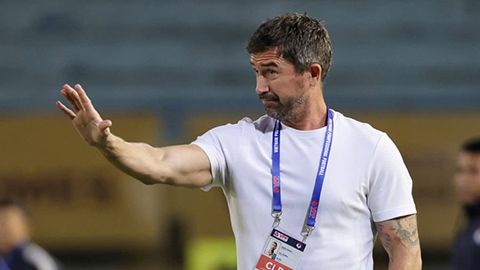  HLV Harry Kewell khen cầu thủ Việt Nam tiếp thu nhanh