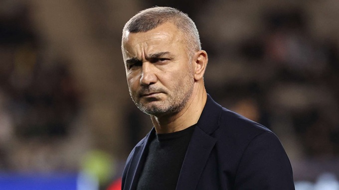 HLV Qarabag chê bai cầu thủ Chelsea