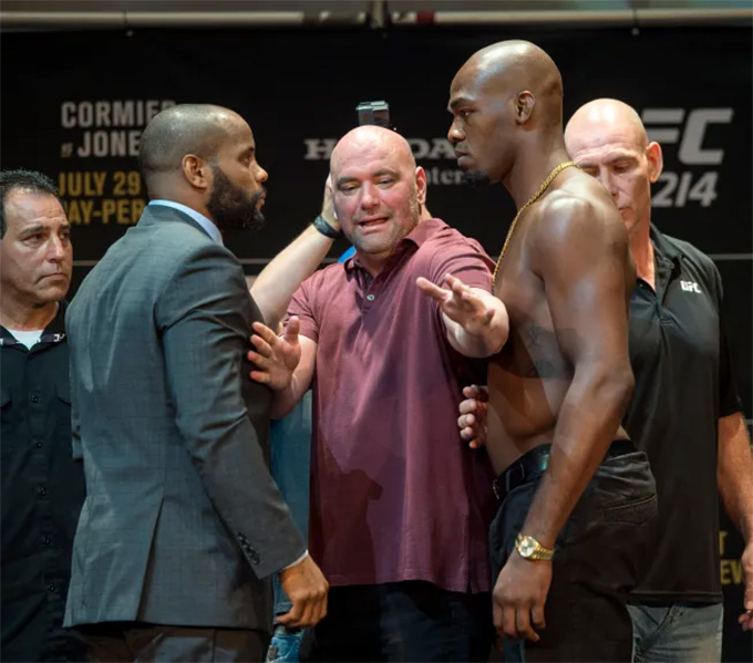 Và để anh tái xuất trên võ đài UFC White House năm sau?