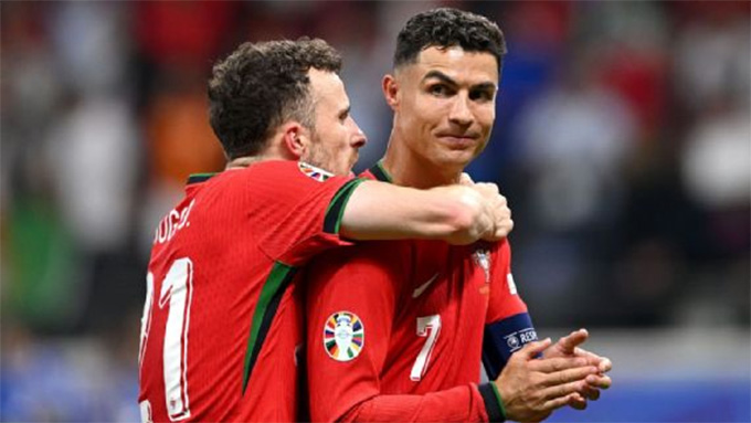 Ronaldo và cố cầu thủ Jota trên tuyển Bồ Đào Nha