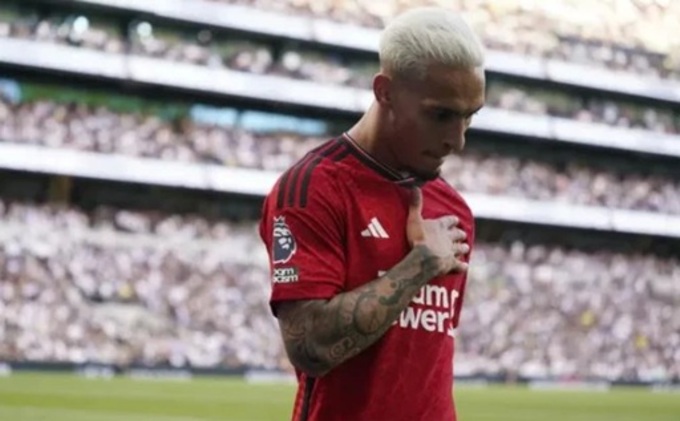 Không còn nữa cái tiếng "chân gỗ" mà Antony từng bị gán cho thời anh còn khoác áo MU