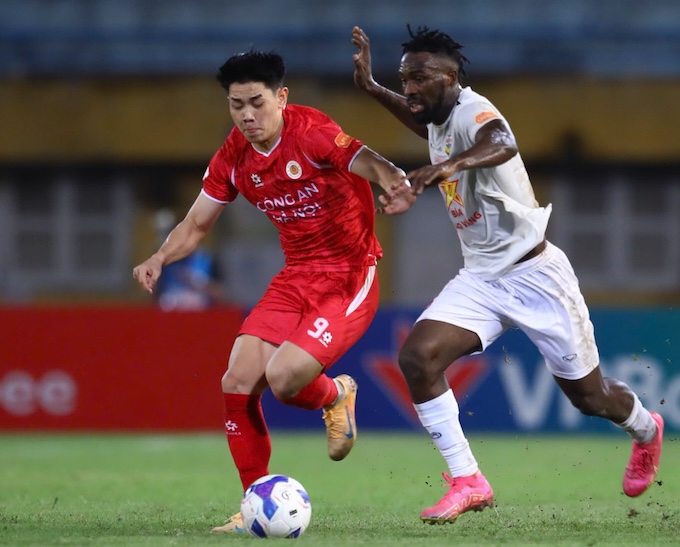 CAHN vẫn đang bất bại sau 9 trận đã thi đấu. Ảnh: Minh Tuấn 