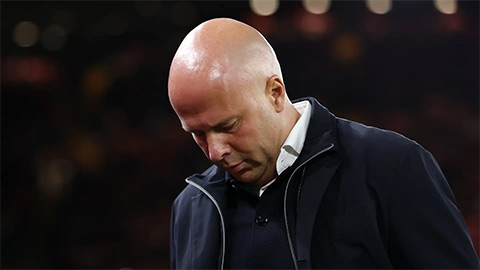  Arne Slot nổi điên sau trận thua của Liverpool
