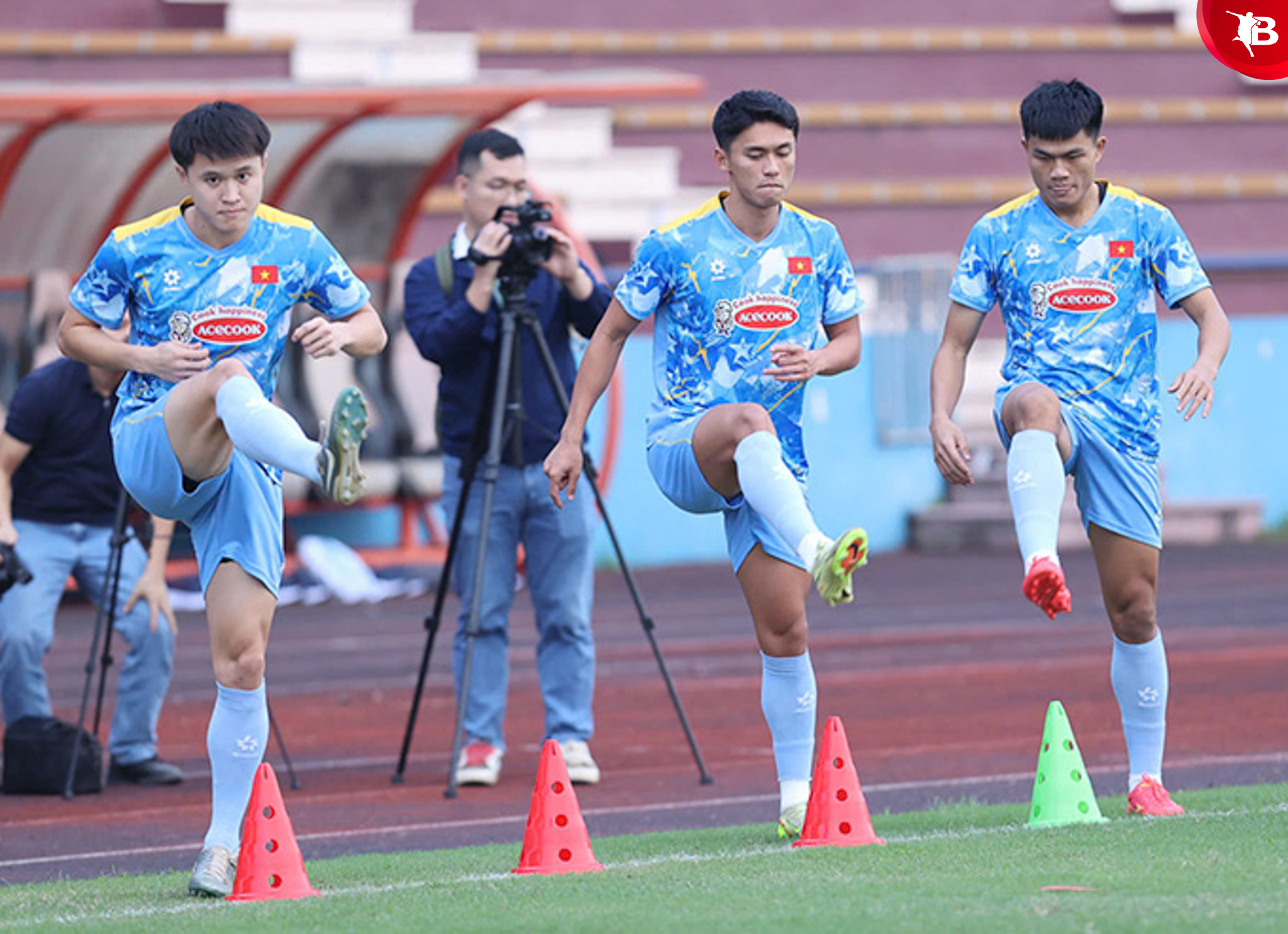 Gia Bảo, Việt Cường (từ trái sang) là các tân binh của ĐT Việt Nam 