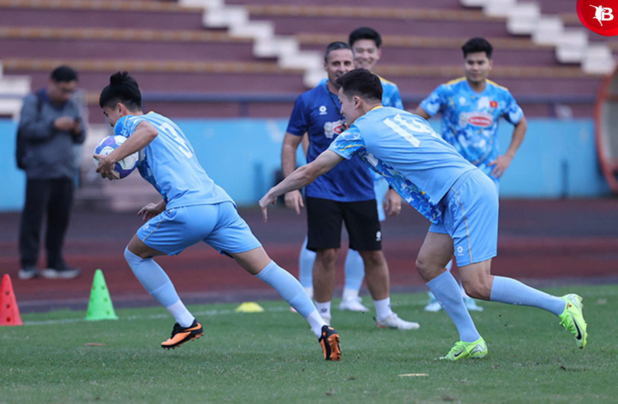 ĐT Việt Nam hiện xếp nhì bảng B, sau Malaysia 