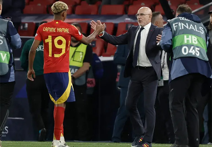 Theo De La Fuente, Yamal rất tận tâm với ĐTQG