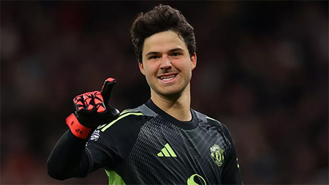  Hai điểm khiến Senne Lammens 'ăn đứt' Onana