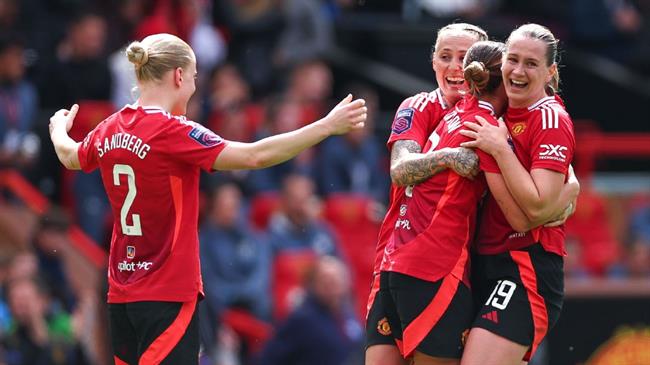 Nữ MU thắng dễ nữ PSG