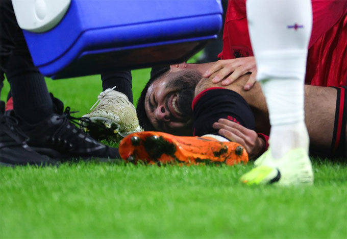 Armando Broja bị đau sau một nỗ lực đột phá