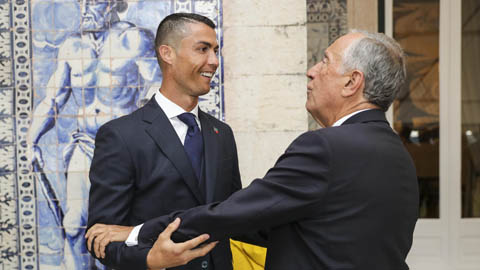  Tổng thống Bồ Đào Nha bảo vệ Ronaldo