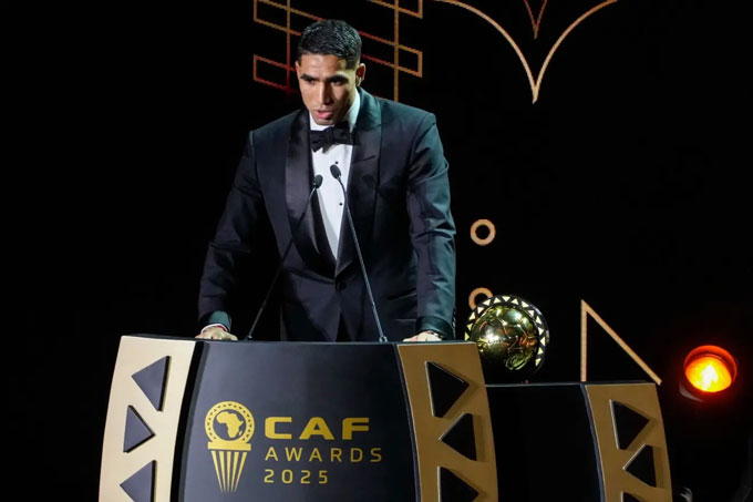 Hakimi nhận giải Quả Bóng Vàng châu Phi 2025