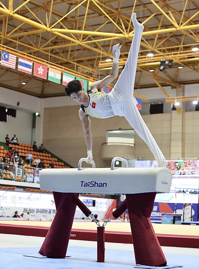 Các tuyển thủ phải tập trung để hạn chế nguy cơ chấn thương ngay trước thềm SEA Games. Ảnh: Huy Lượng