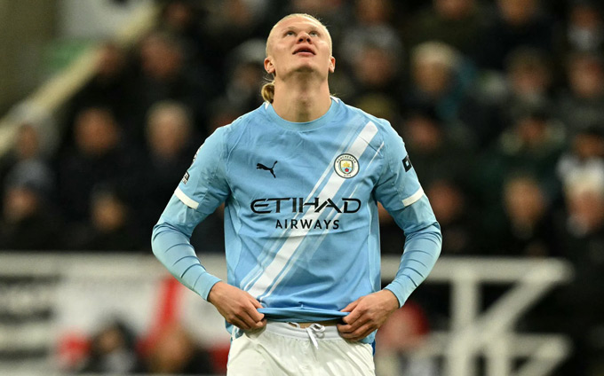 Erling Haaland vẫn 'tím mắt như thường' khi gặp phải đối thủ kị rơ