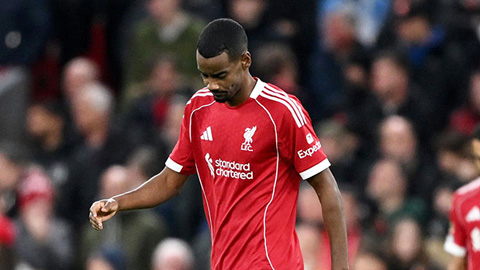  Liverpool thua cả 4 trận khi Isak đá chính