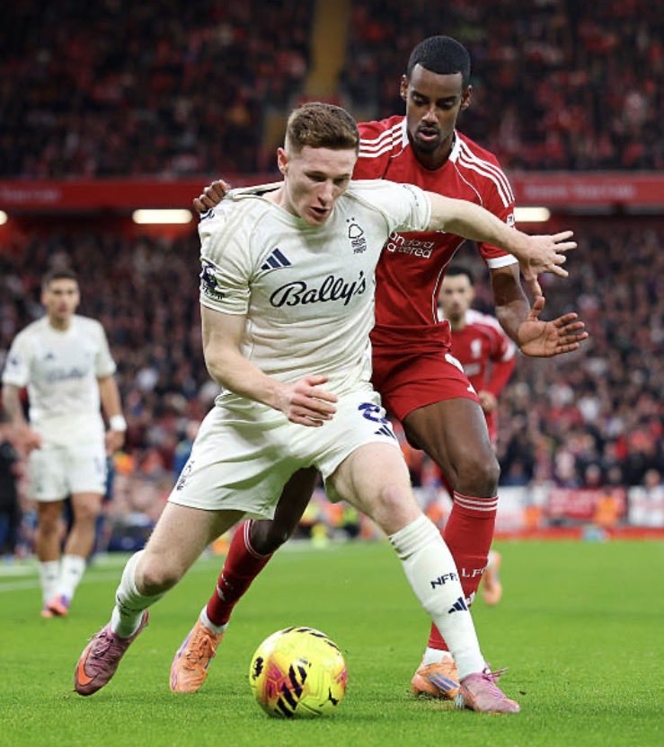 Isak đang chơi rất dở kể từ khi tới Liverpool