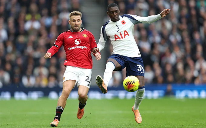 Anh bị chấn thương hàm trong trận hòa MU vòng trước