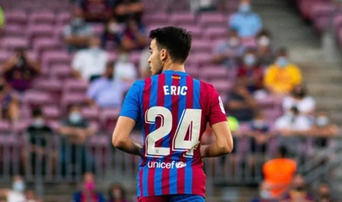 Vị trí sở trường của Eric Garcia là trung vệ