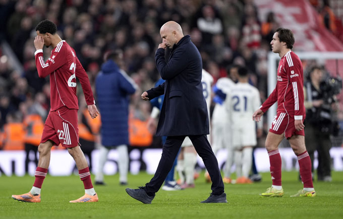 Liverpool của Slot vừa thua tan tác Nottingham ngay trên sân nhà