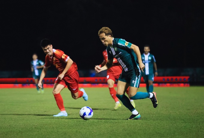 Đồng Nai đã có một trận đấu ấn tượng trước đội Hà Tĩnh đang chơi ở V.League. Ảnh: Anh Khoa 