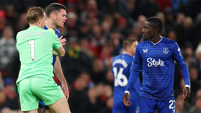 Gana đã xin lỗi Keane và toàn đội Everton