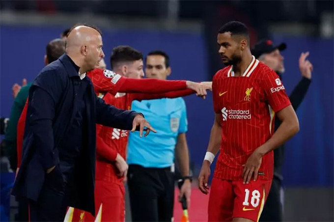 Gakpo bị chỉ trích thậm tệ