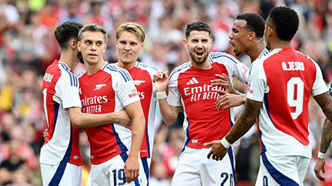  Arsenal chỉ cậy đông người để xưng hùng
