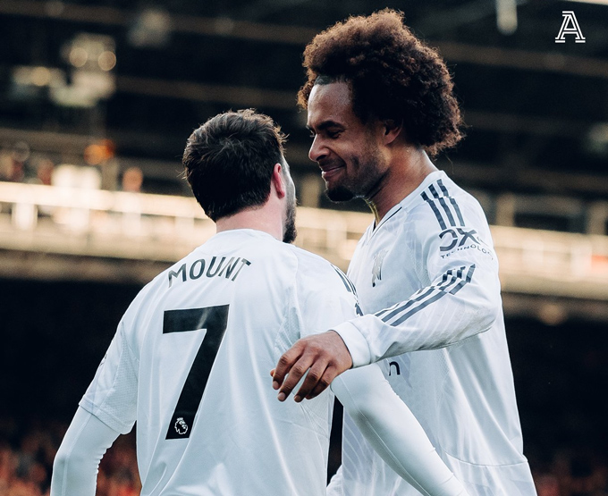 Mount và Zirkzee cùng toả sáng khi được đá chính