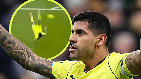  Cristian Romero ghi bàn bằng 'cú móc vô-lê tệ nhất nhưng lại hay nhất'
