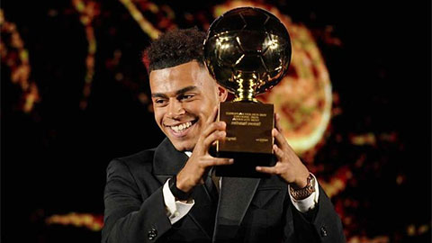  Desire Doue giành danh hiệu Cậu bé Vàng 2025