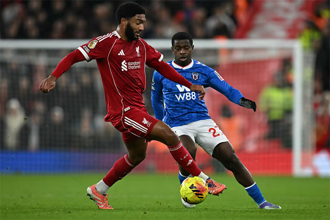 Liverpool thi đấu bạc nhược và may mắn có điểm trước Sunderland