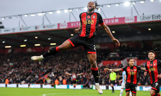 Semenyo hiện đang bay cao cùng Bournemouth