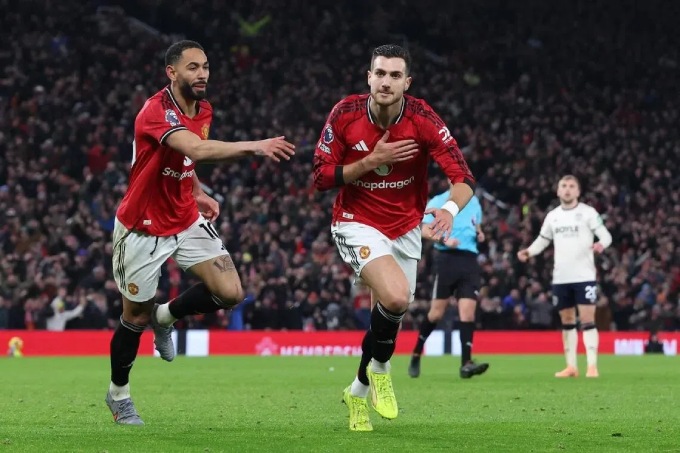 Thật tiếc, đáng lẽ ở thời điểm Dalot mở tỷ số, MU phải tràn lên kết liễu đối thủ