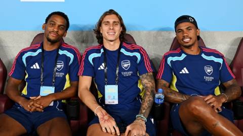  Đội hình xuất sắc nhất Premier League 2025/26: Arsenal áp đảo hoàn toàn