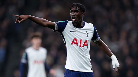  Tiền vệ Tottenham đối mặt rắc rối vì thác loạn
