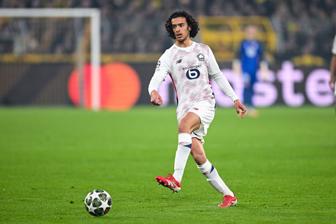 Ayyoub Bouaddi được MU theo sát