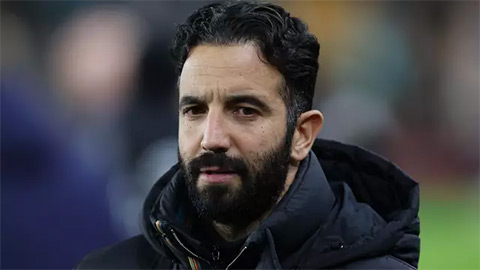  Amorim khiến fan khó chịu dù MU thắng trận