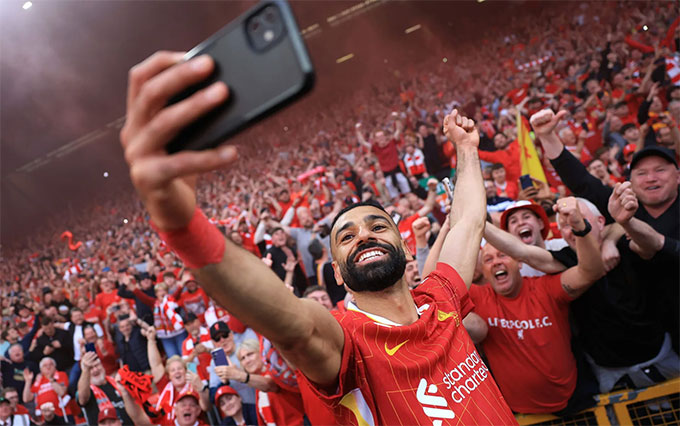 Salah sẽ phải chờ lâu hơn để có cơ hội từ biệt fan Liverpool tại Anfield