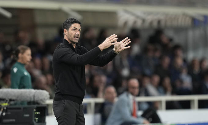 Mikel Arteta bị chỉ trích dữ dội