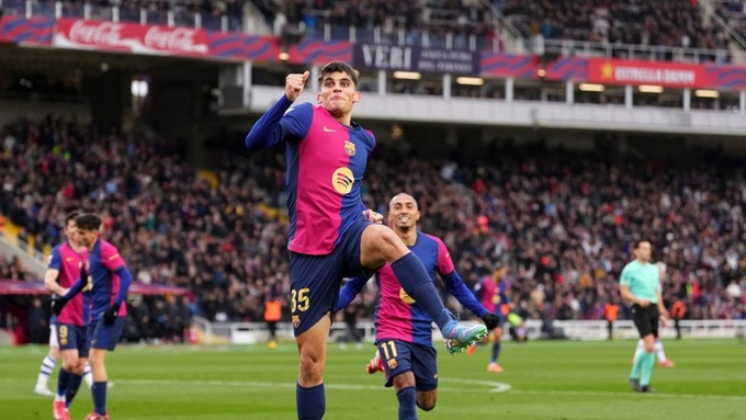 Barca đang dẫn đầu La Liga, hơn 4 điểm so với đội nhì bảng Real Madrid