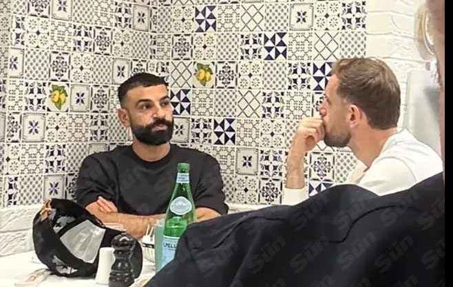 Salah vừa gặp Jordan Henderson