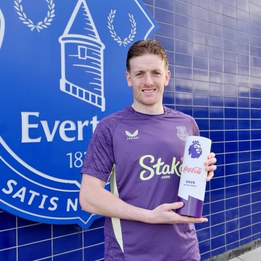 Pickford có lần thứ 3 nhận giải thưởng này