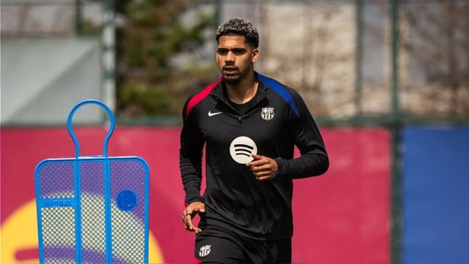 Ronald Araujo đang được Barca cho nghỉ thi đấu dài hạn