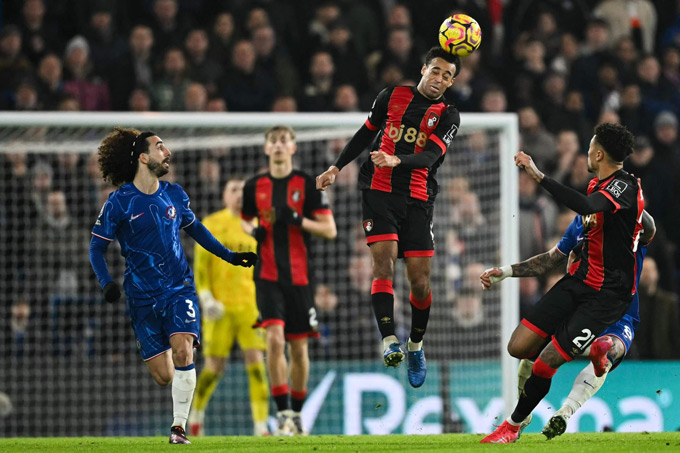 MU cần một cầu thủ chấp nhận hi sinh như Adams